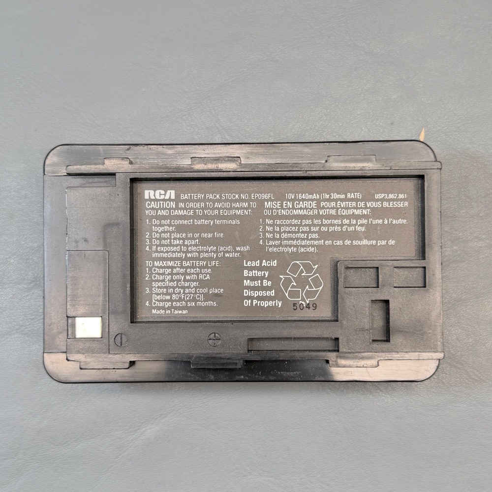 RCA CC547 VHS Camcorder Movie Camera 24x Zoom Bundle Charger Manual FOR PARTS - Picture 14 of 16